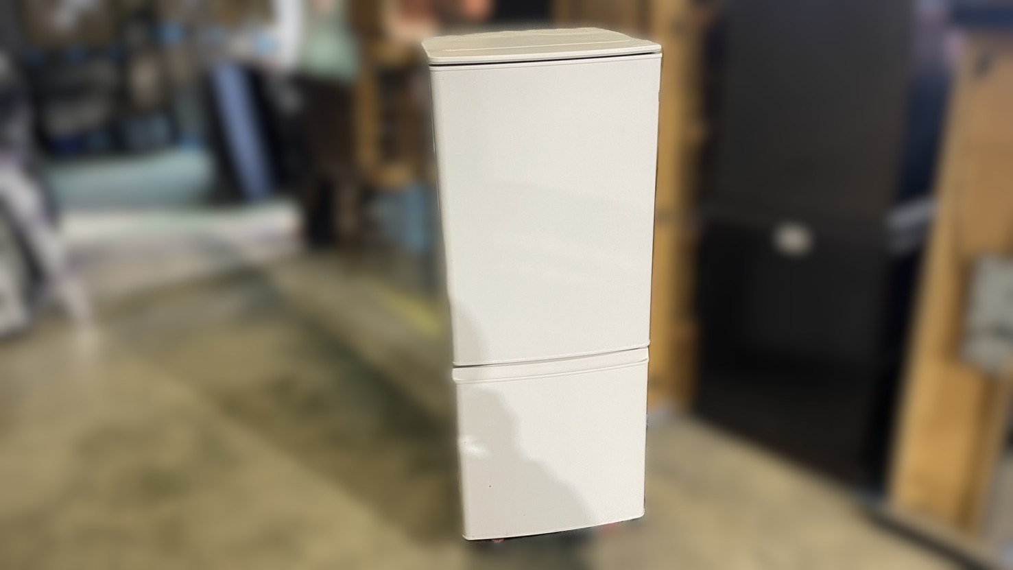 2ドア冷蔵庫の回収品